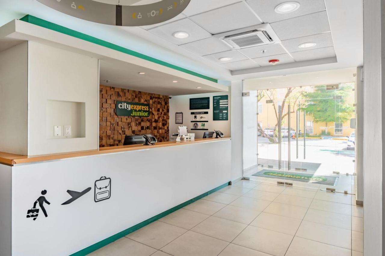 City Express Junior By Marriott Toluca Aeropuerto Exterior photo