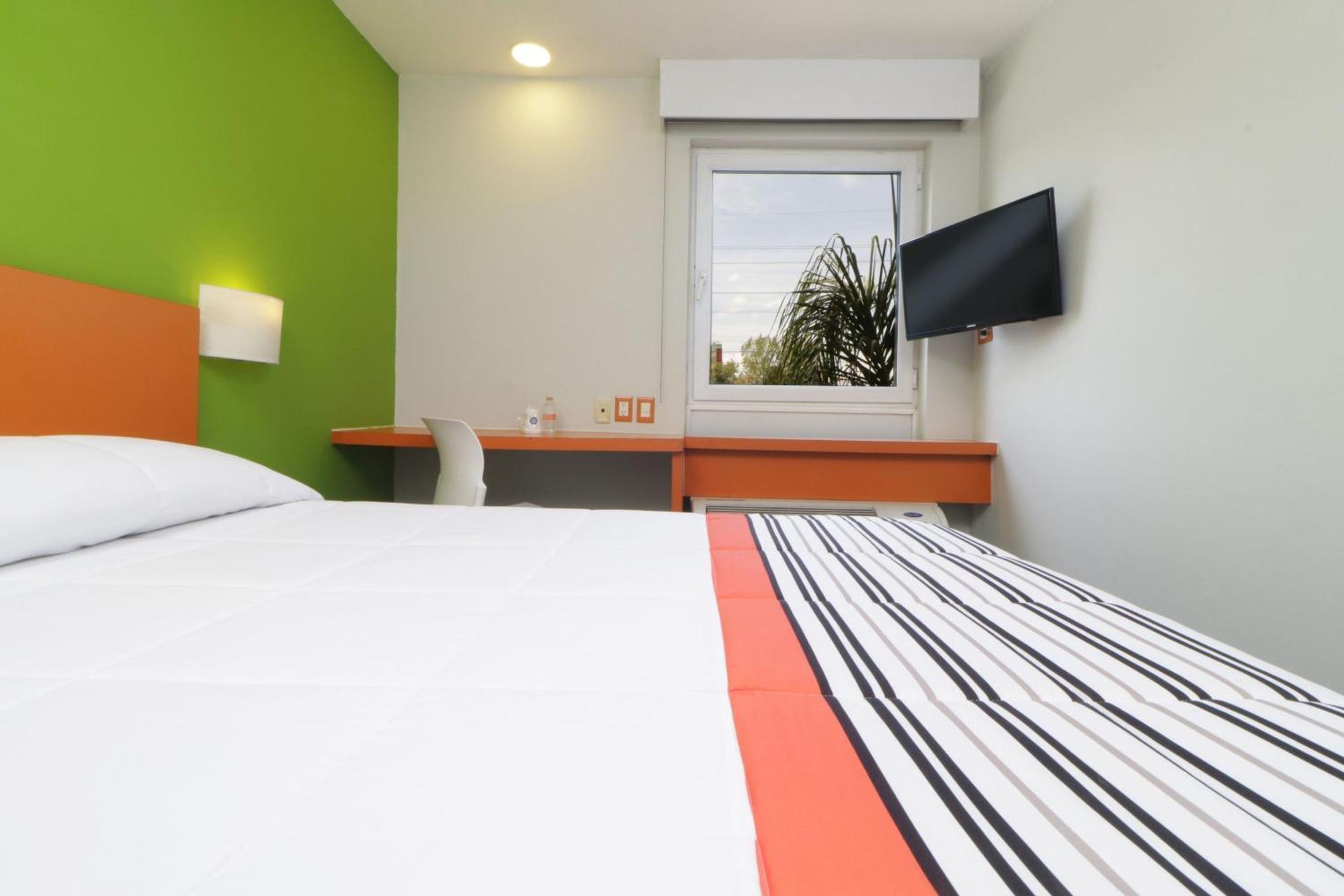 City Express Junior By Marriott Toluca Aeropuerto Exterior photo